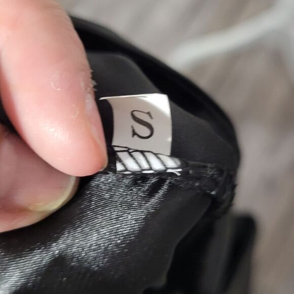 One shoulder maxi dress Black/green Sz Small - Picture 5 of 9